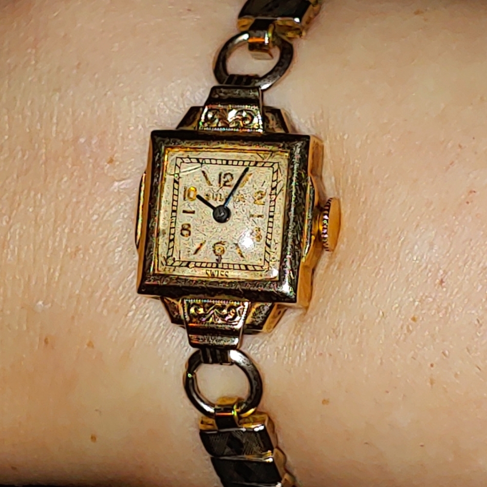 Antique 10k Gold Plate Bulova Wind Up Wrist Watch